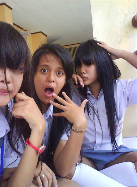 Ngintip Memek Sempit Abg SMP dan SMA .